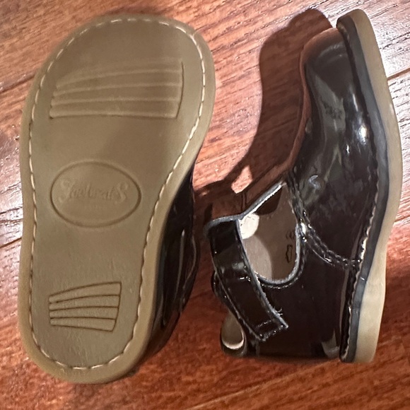 FootMates Shiny Black Dress Shoes for Kids - Picture 3 of 5